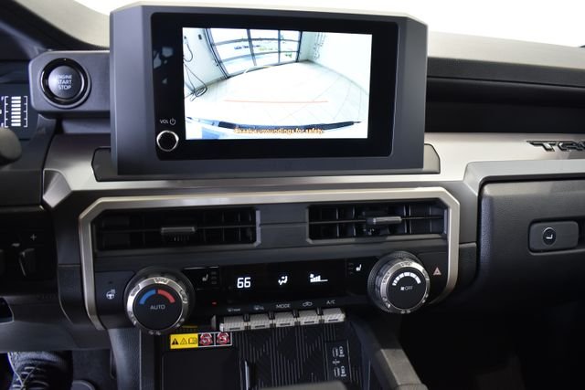 Used 2025 White Toyota SR5 image 22