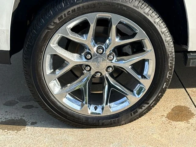 Used 2018 White Cadillac Platinum Edition image 9