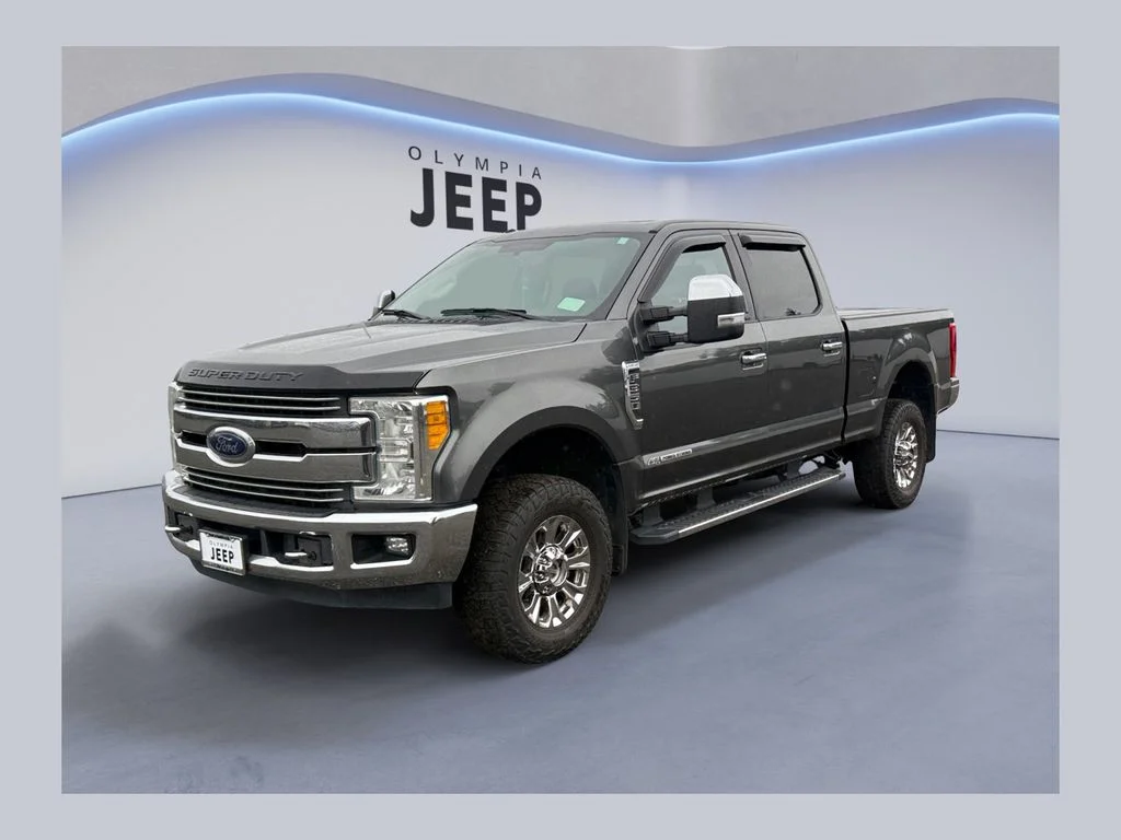 Used 2017  Ford Lariat image 1