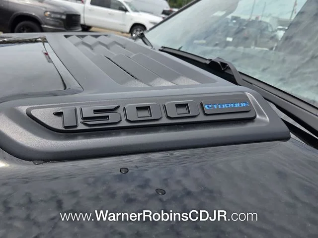 New 2026 Diamond Black Crystal Pearl-Coat Exterior Paint RAM Tradesman image 18