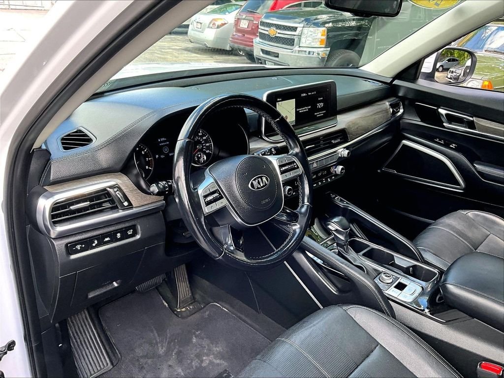 Used 2021 White Kia EX image 8