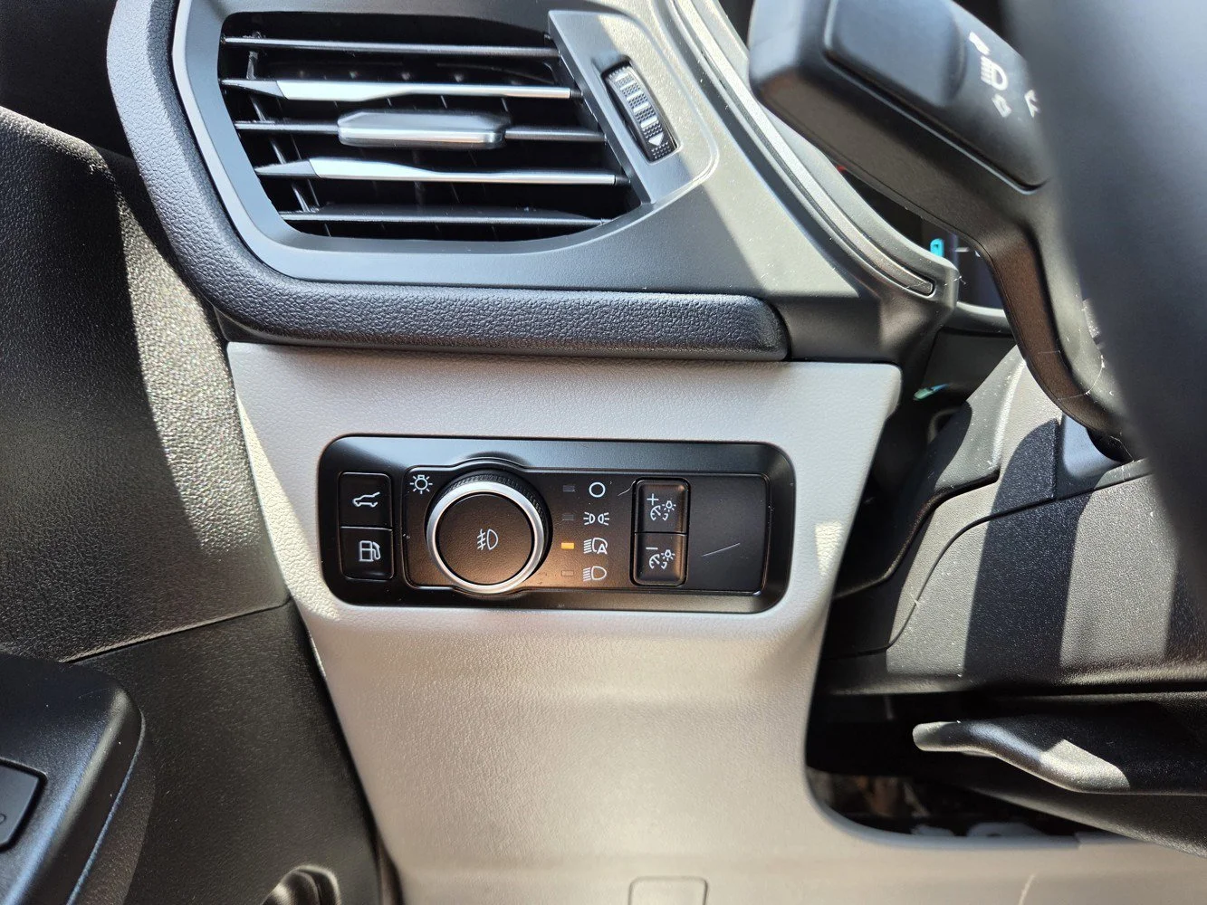 Used 2026  Ford PHEV image 23