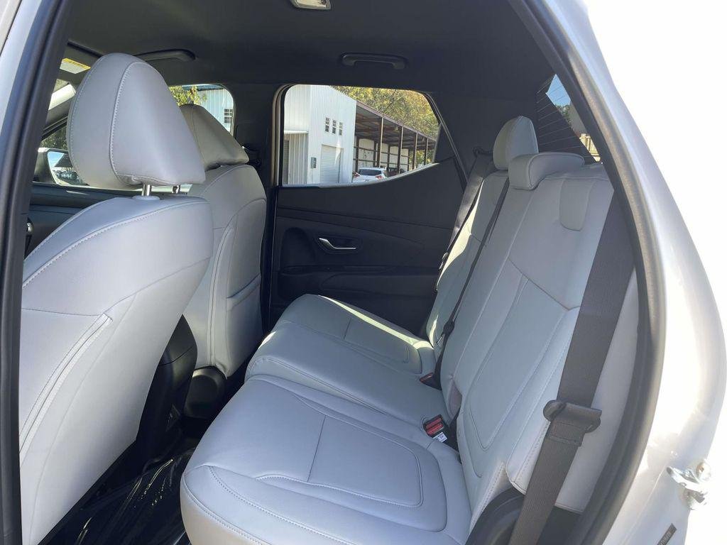 New 2026 White Hyundai SEL AWD image 10