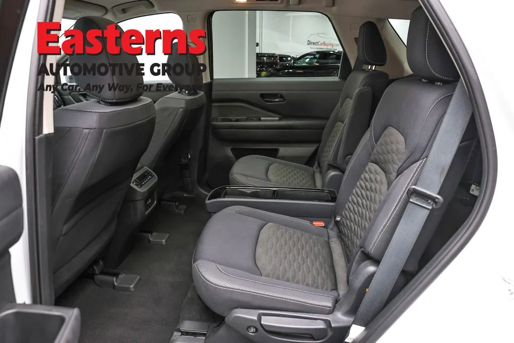 Used 2023 White Nissan SV image 22