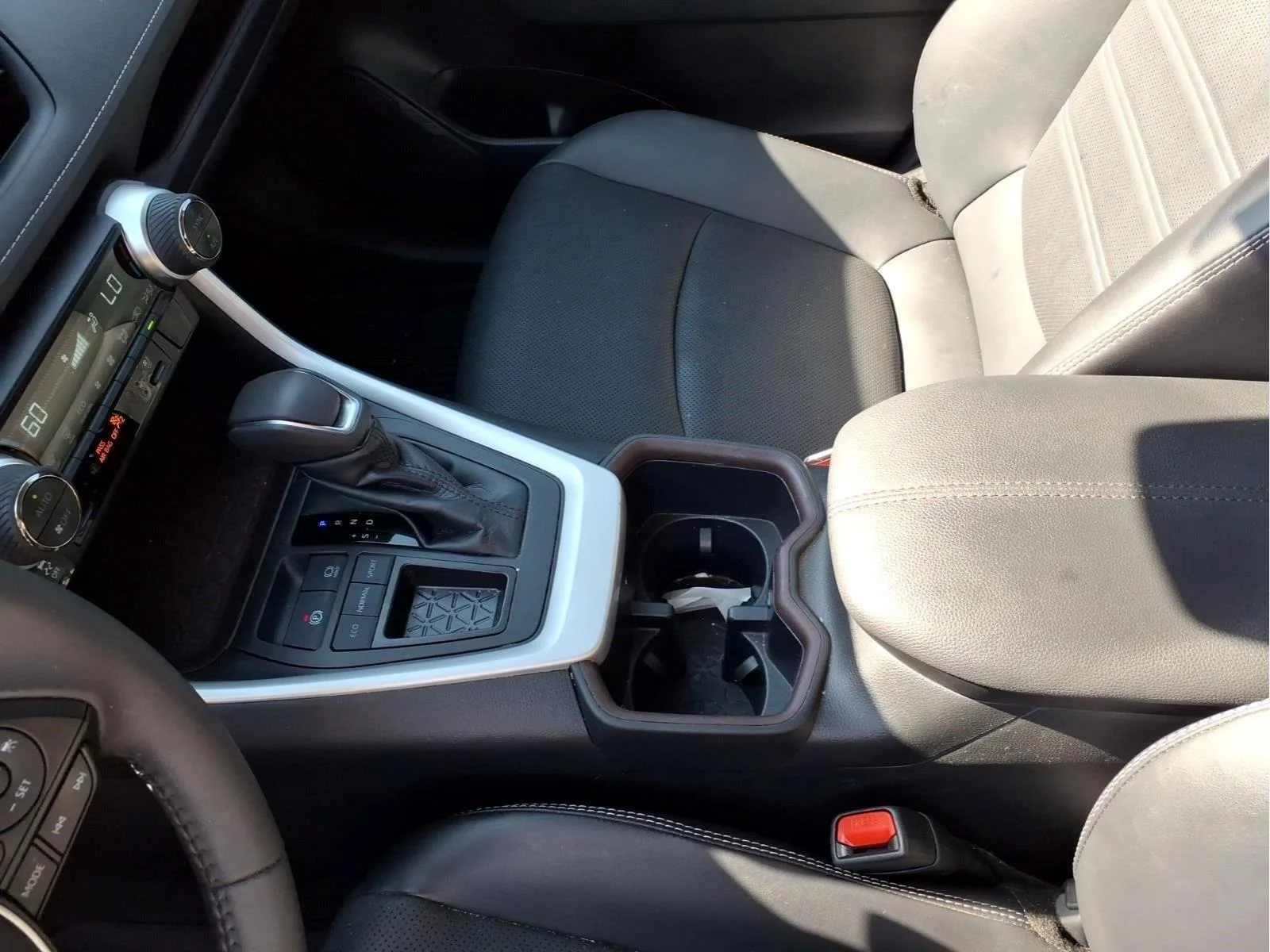 Used 2023 Wind Chill Pearl Toyota Limited image 23