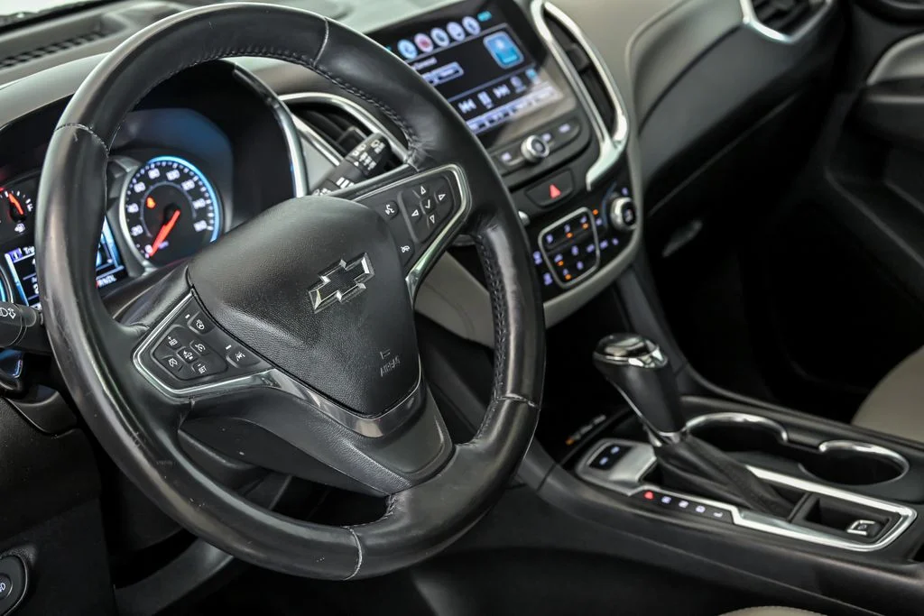 Used 2018 Gray Chevrolet Premier image 18