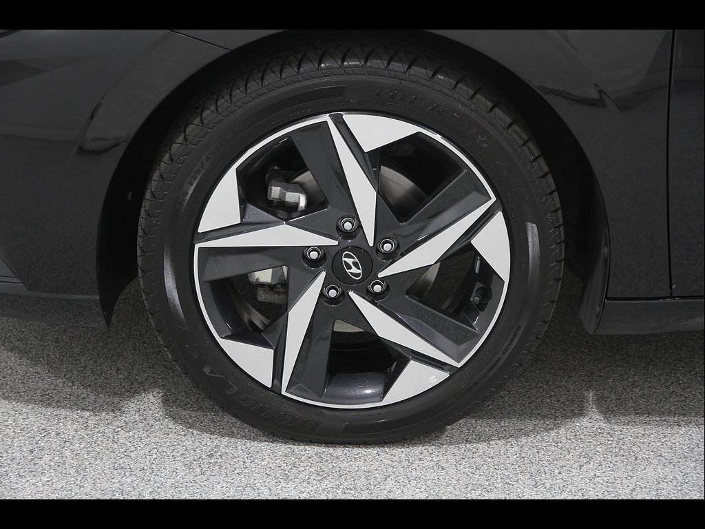 Certified Used 2023 Onyx Black Hyundai SEL image 21