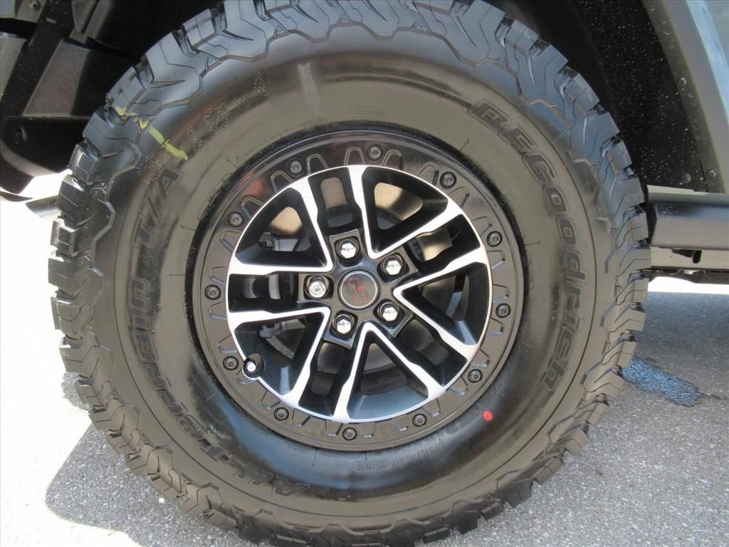New 2026 Anvil Clear-Coat Exterior Paint Jeep Rubicon X image 9