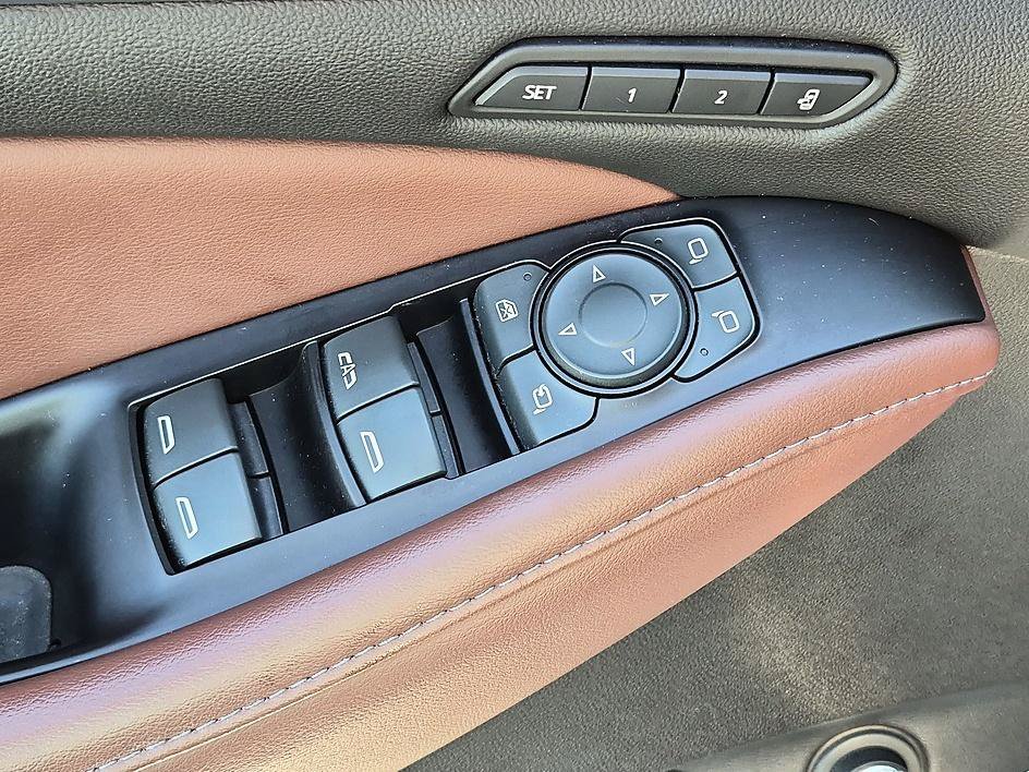 Certified Used 2019 Includes Satin Nickel lower exterior accent color.) Buick Avenir image 13