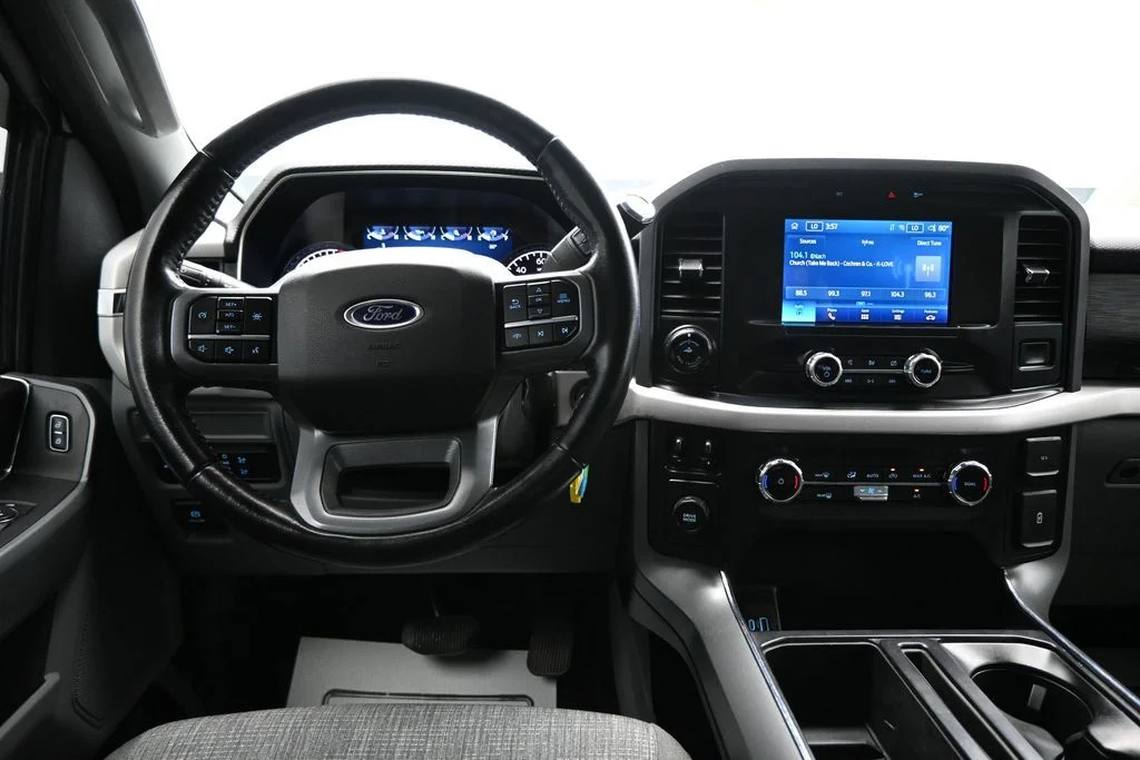 Used 2022 White Ford XLT image 13