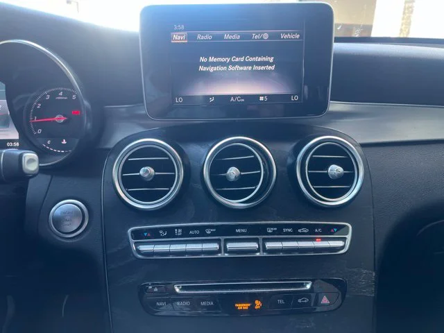 Used 2019 Selenite Gray Metallic Mercedes-Benz GLC 300 image 17