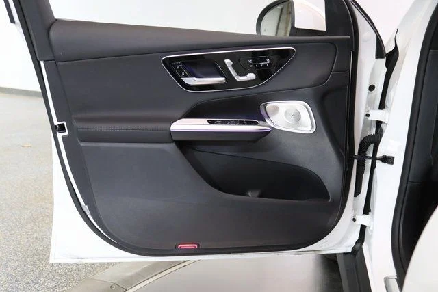 2025 Mercedes-Benz GLC Base - Photo 17