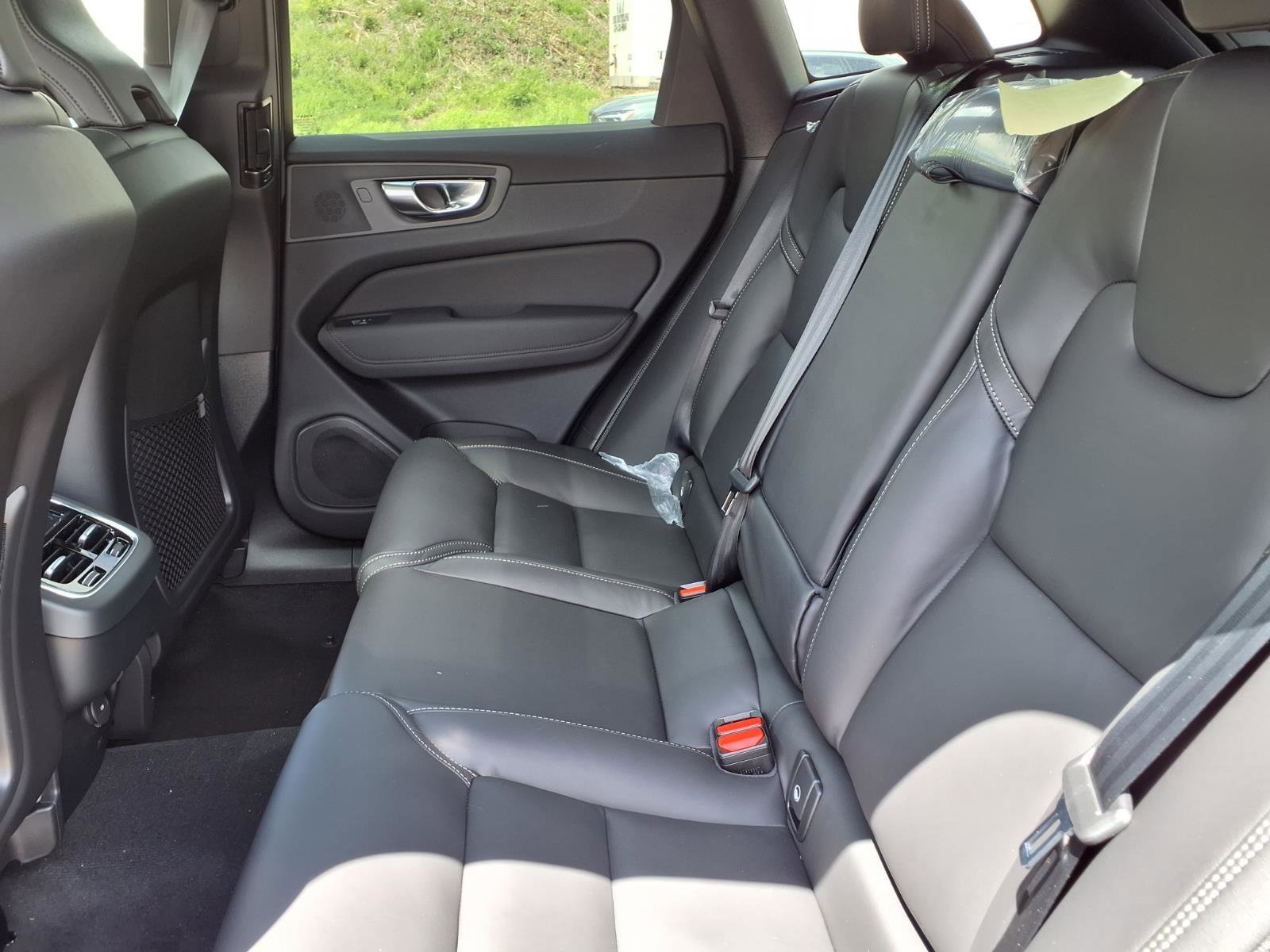 New 2026 Onyx Black Volvo Ultra image 7