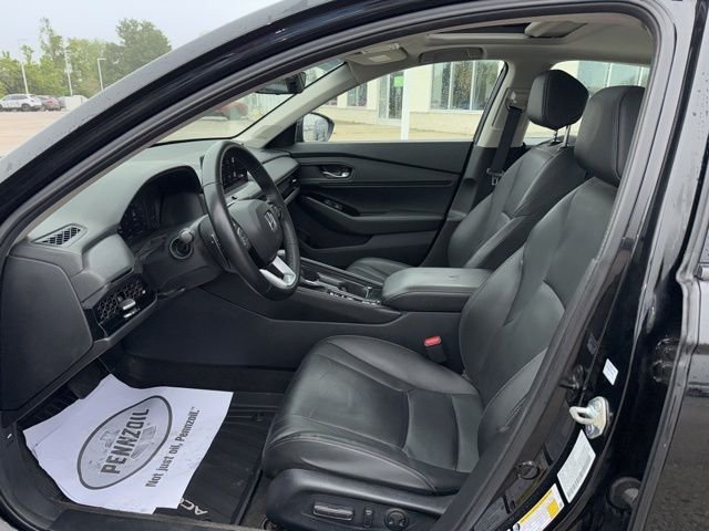 Used 2023  Honda Touring image 15