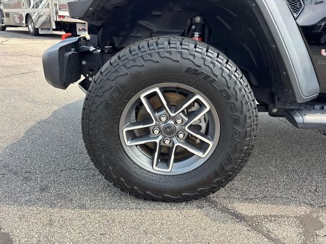 Certified Used 2025 Black Clearcoat Jeep Mojave image 11