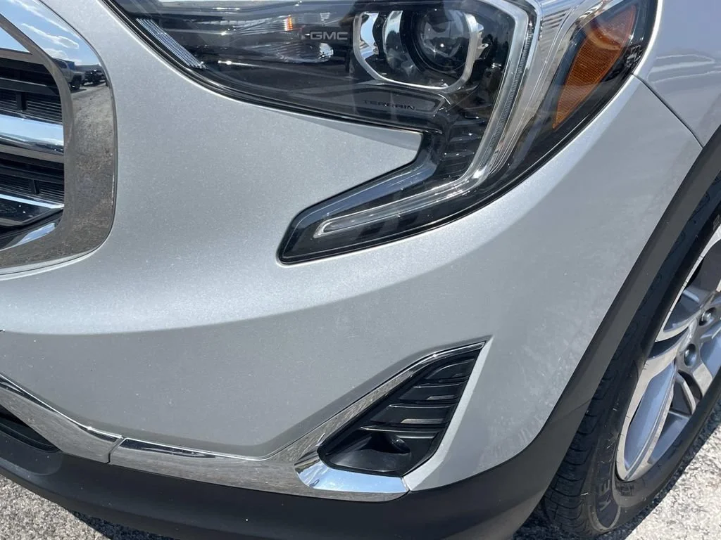 Used 2019 QUICKSILVER METALLIC GMC SLT image 10