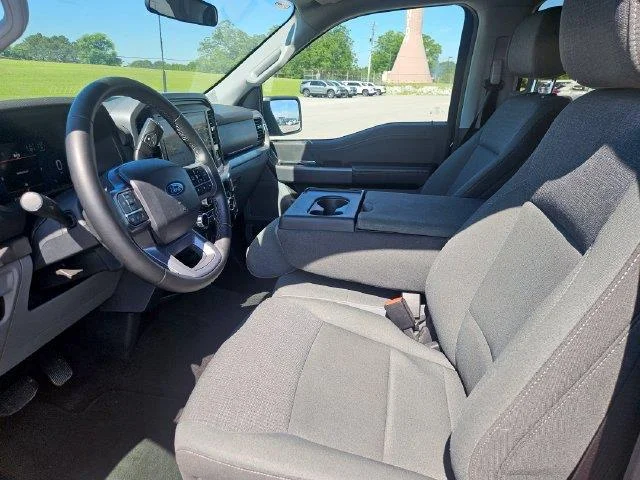 Used 2025 Black Ford XLT image 9