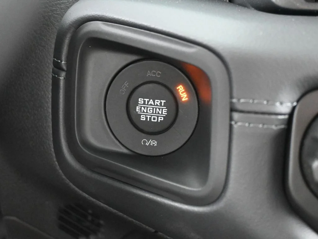 New 2026 Black Clear-Coat Exterior Paint Jeep Sahara image 25