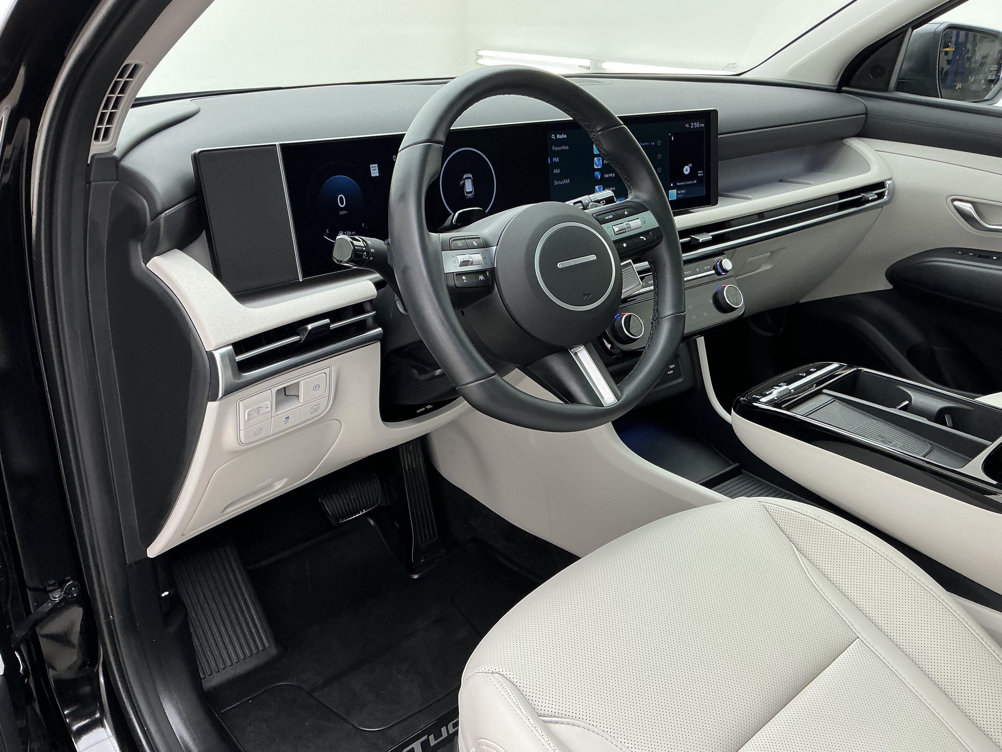 Used 2025 Ash Black Hyundai SEL Convenience image 16