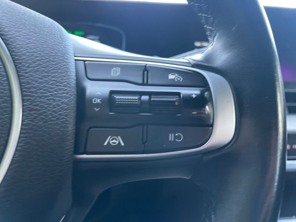 Used 2024 Dawning Red Kia X-Line image 12