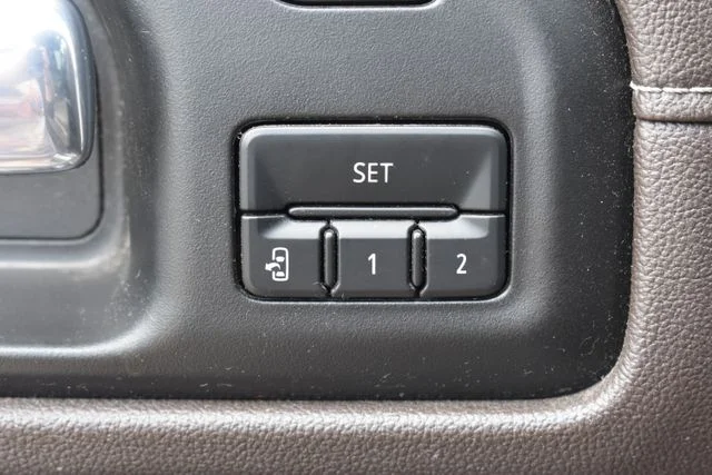 Used 2022 White Chevrolet LTZ image 13