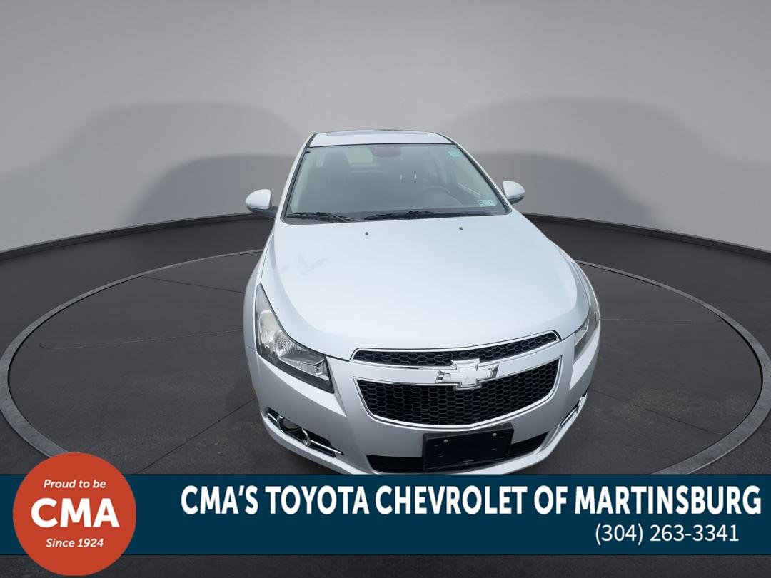 Used 2014 Silver Ice Metallic Chevrolet 2LT image 3