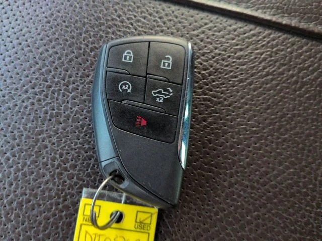Certified Used 2023 White Frost Tricoat GMC Denali image 27