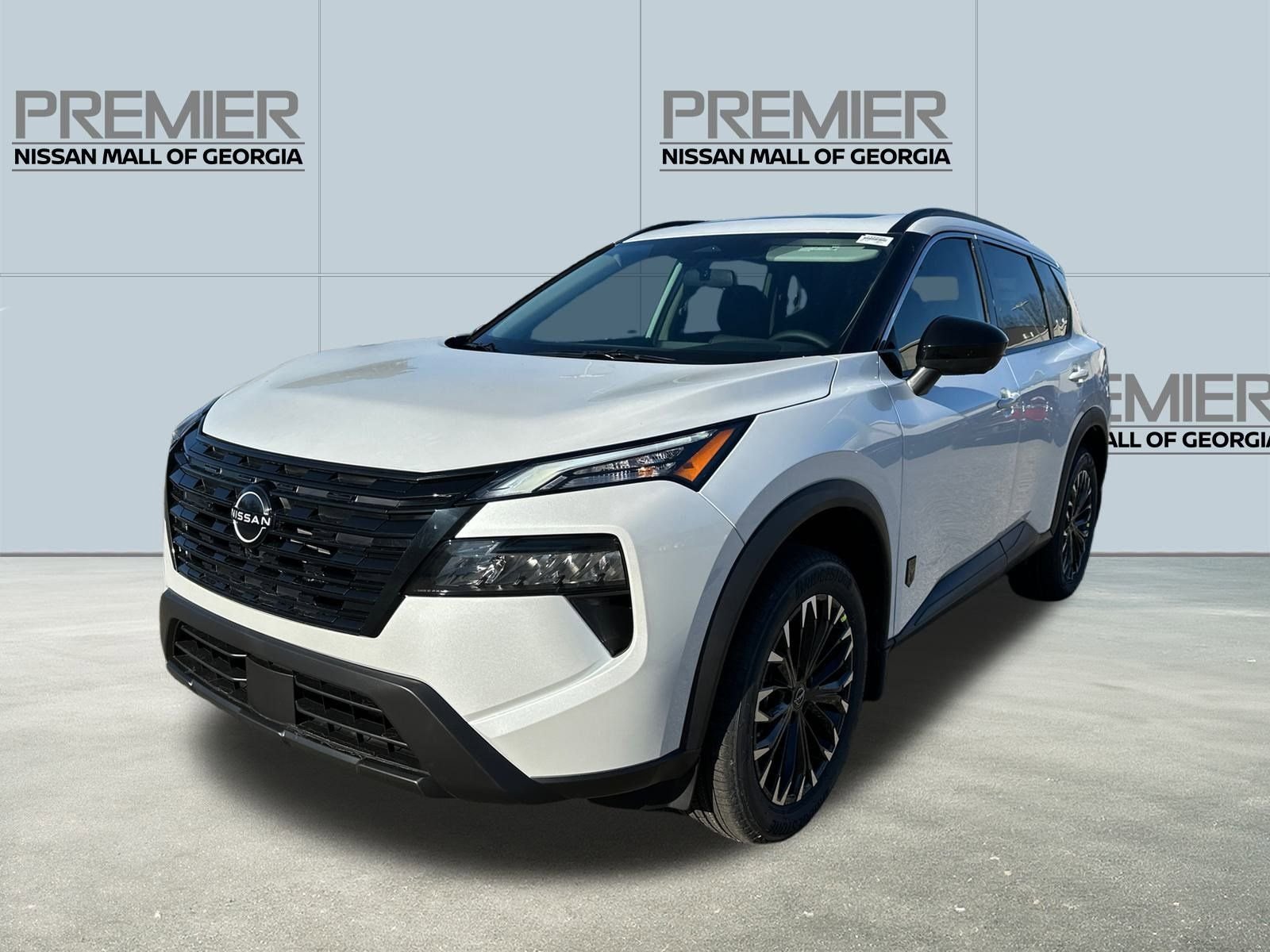 2026 Nissan Rogue Dark Armor's photo