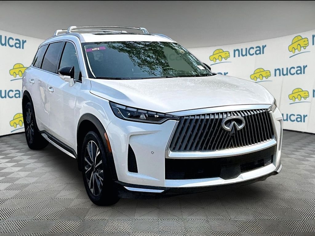 Used 2026 White INFINITI LUXE image 1