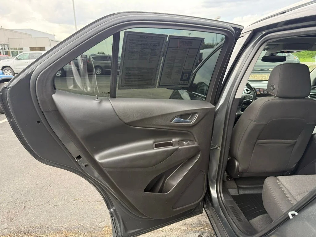 Used 2018 Gray Chevrolet LT image 27