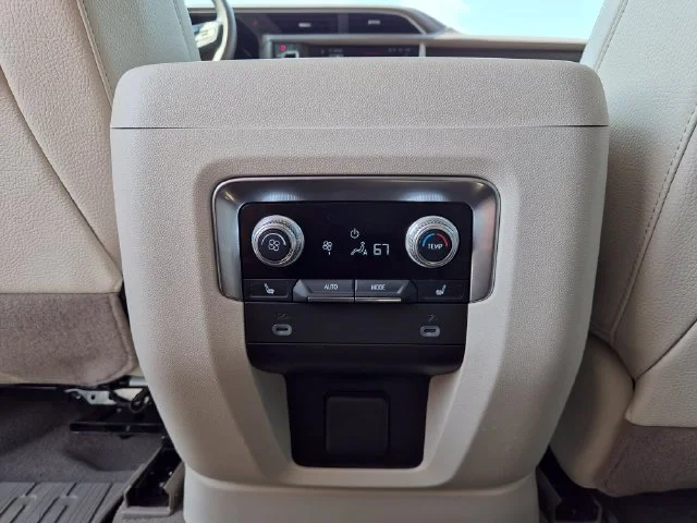 Used 2023 White GMC Denali image 35