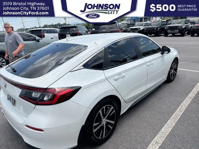 Used 2023 White Honda LX image 3