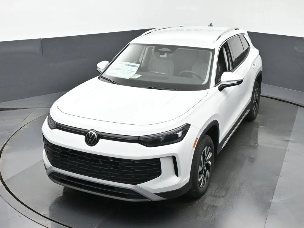 New 2026 Pure White Volkswagen 2.0T S image 22