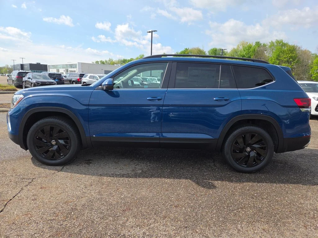 New 2026 Mountain Lake Blue Metallic Volkswagen 2.0T SE w/Technology image 6