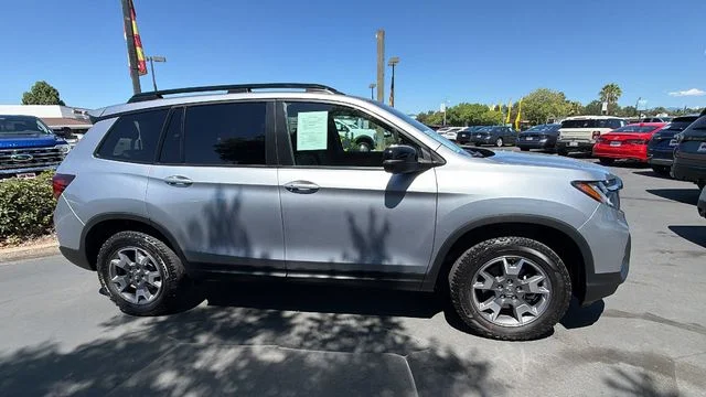 Used 2023 Silver Honda TrailSport image 3