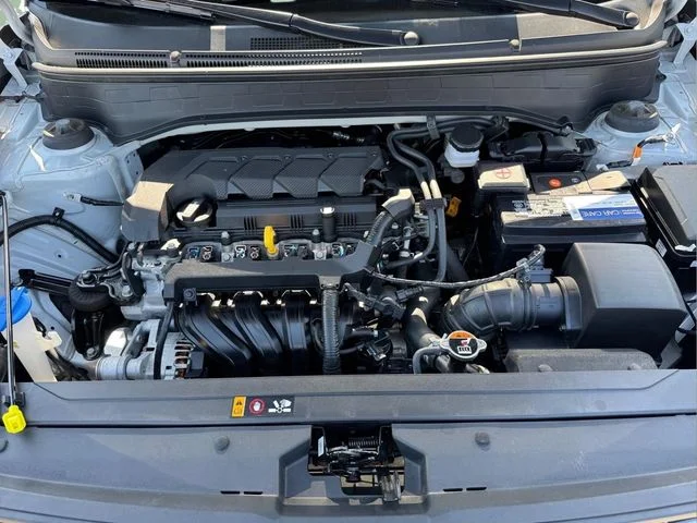Used 2022 Silver Hyundai SEL image 19
