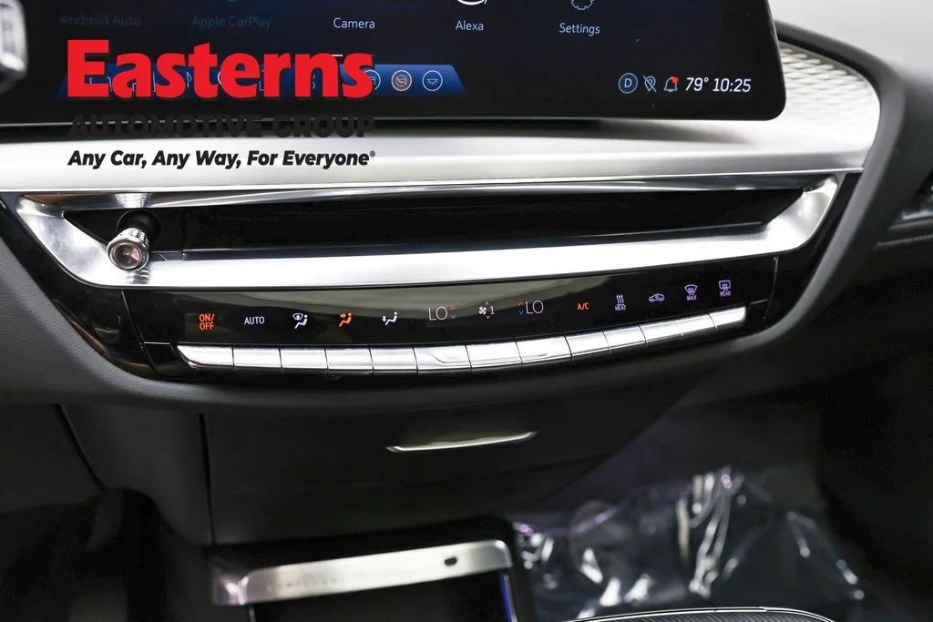 Used 2025 Black Cadillac Luxury image 21