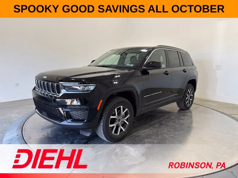 New 2027 High-Gloss Black Paint Jeep Laredo X image 3