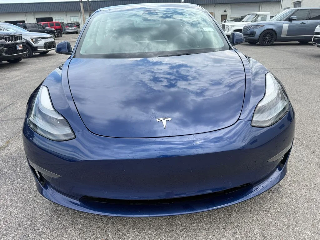 Used 2022  Tesla Base image 24