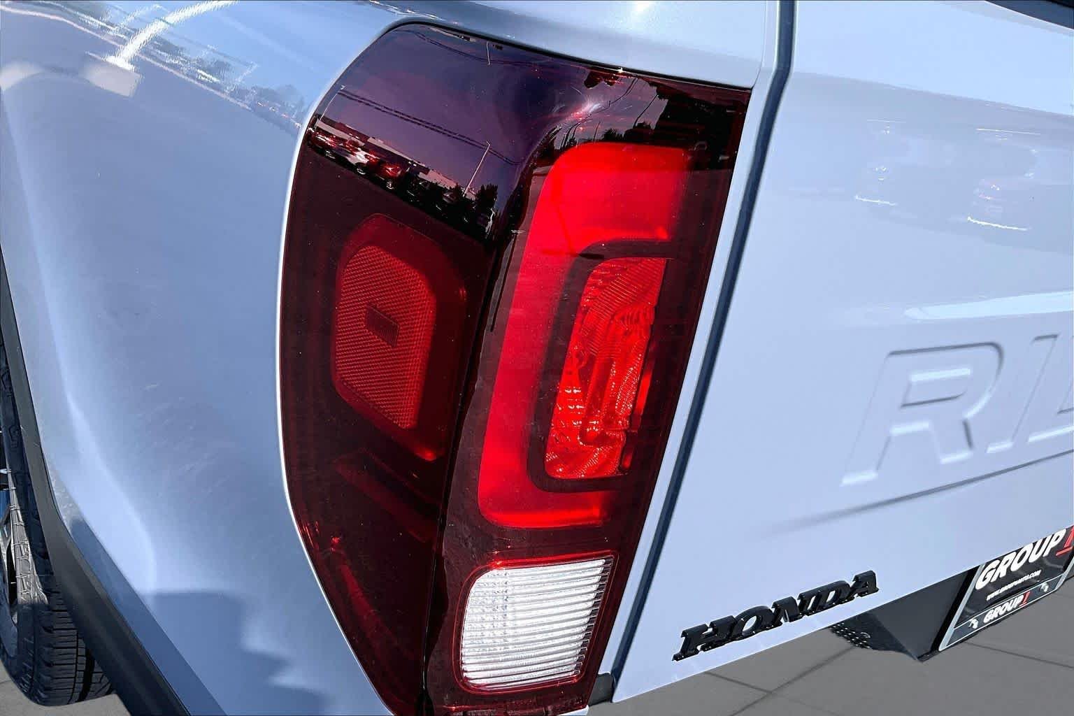 New 2026 Sonic Gray Pearl Honda Black Edition image 14
