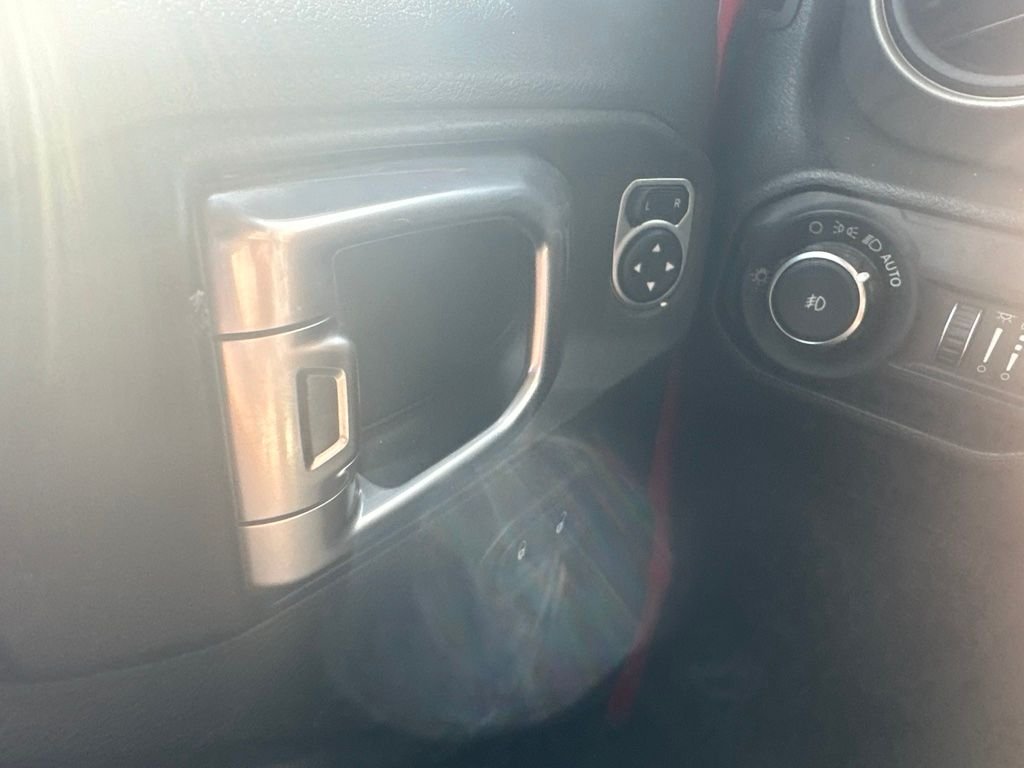 Used 2018 Red Jeep Unlimited Sport S image 18
