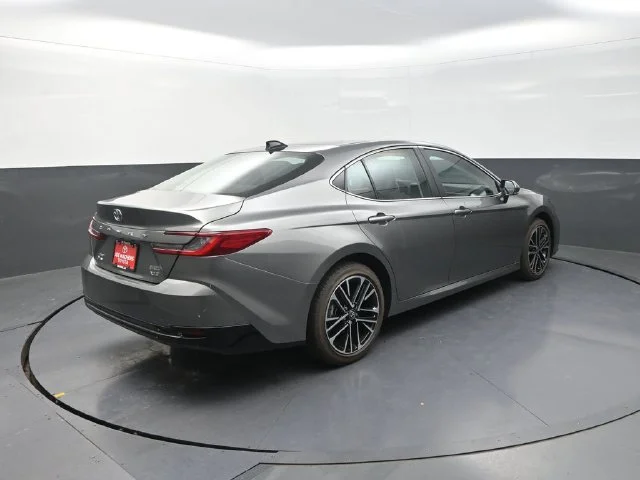 Used 2026  Toyota XLE image 8