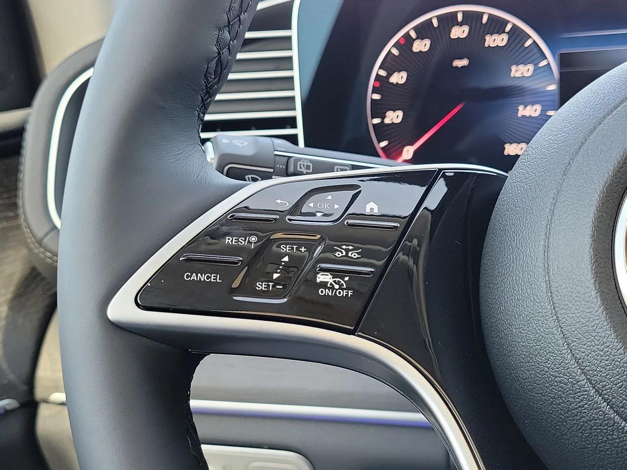 New 2026 Black Mercedes-Benz GLS 450 image 30