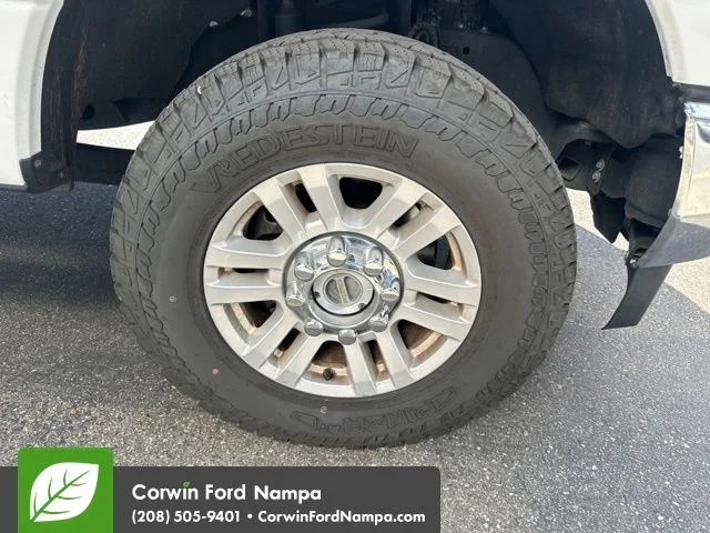 Used 2019 White Ford XL image 5