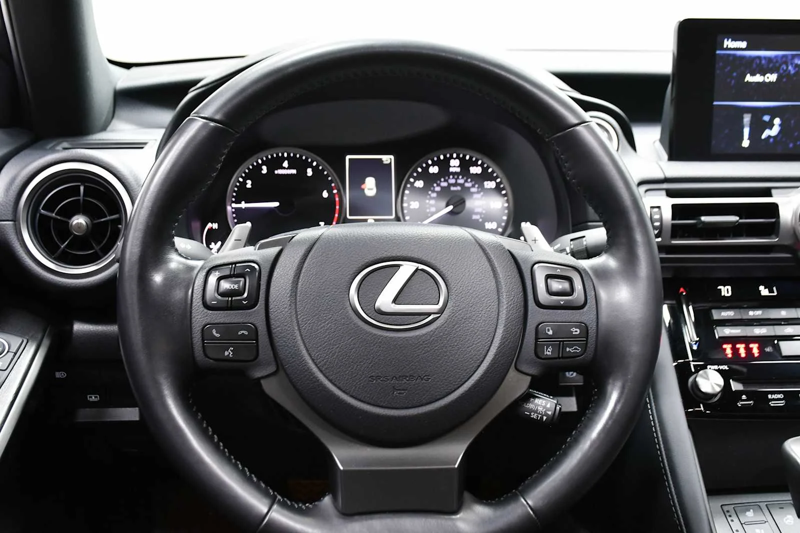 Used 2022 Matador Red Mica Lexus  image 18