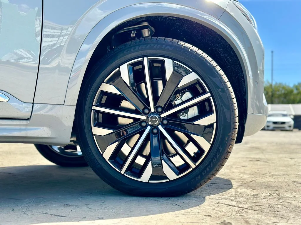 New 2026 Gray Volvo T8 Plus image 2