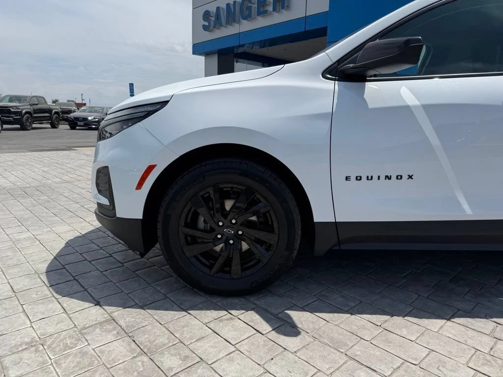 Used 2024 Summit White Chevrolet LS image 5