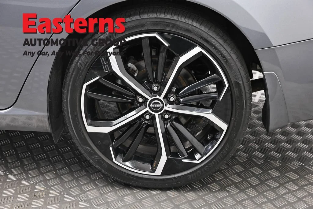Used 2023 Gray Nissan 2.5 SR image 32