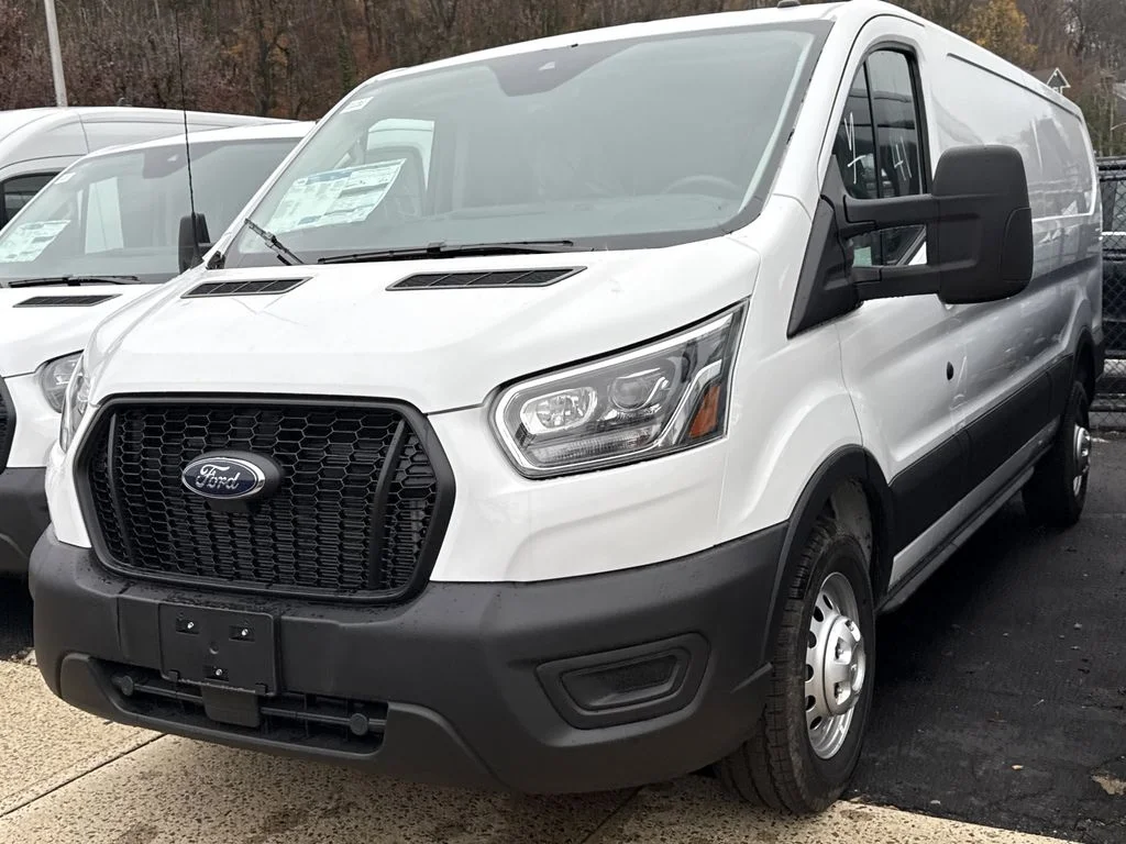 New 2025 White Ford Base image 3