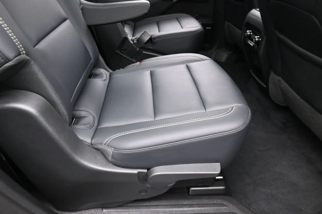 Used 2024 Volcanic Red Tintcoat GMC Elevation image 44